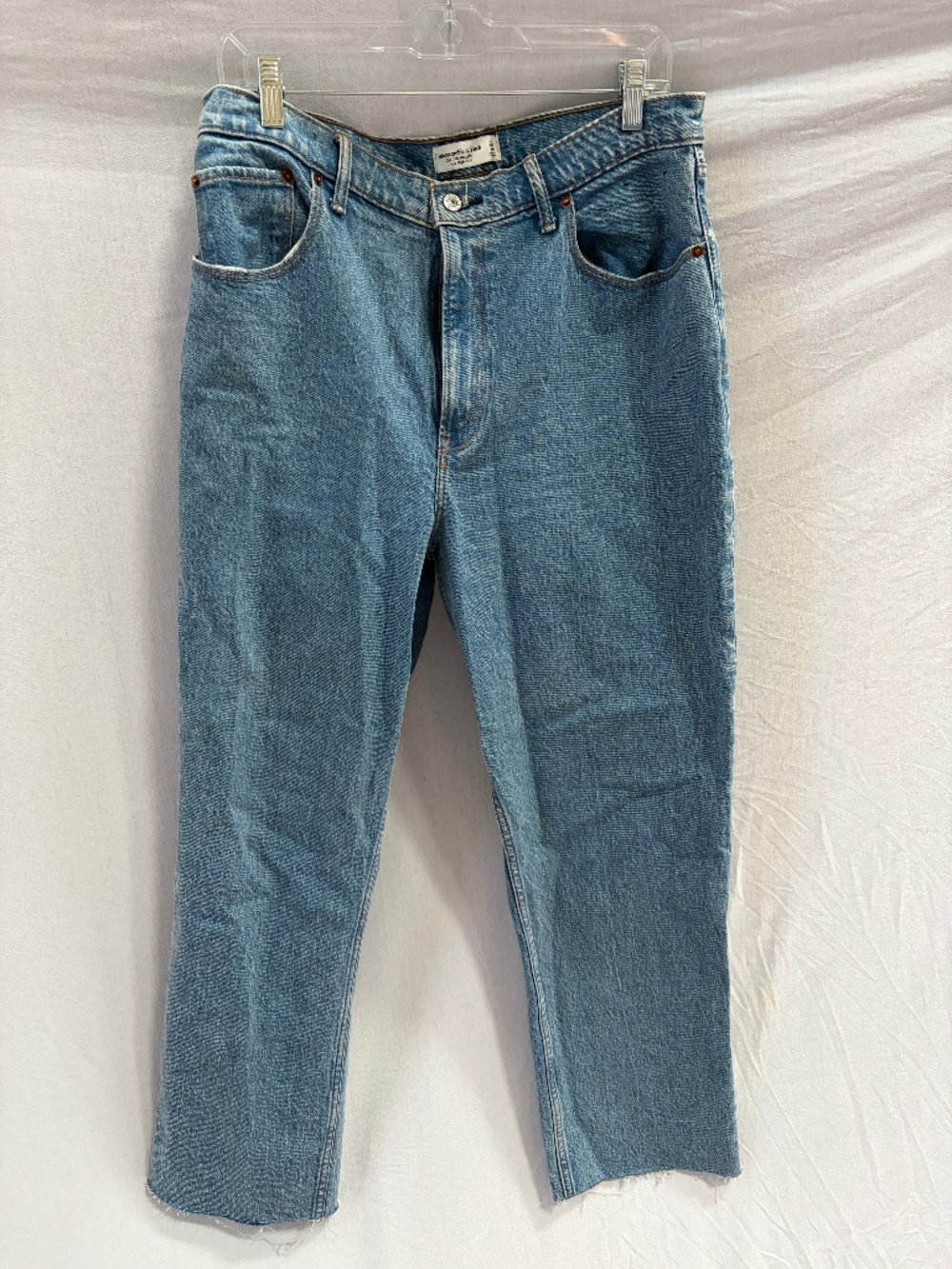 Medium wash jean